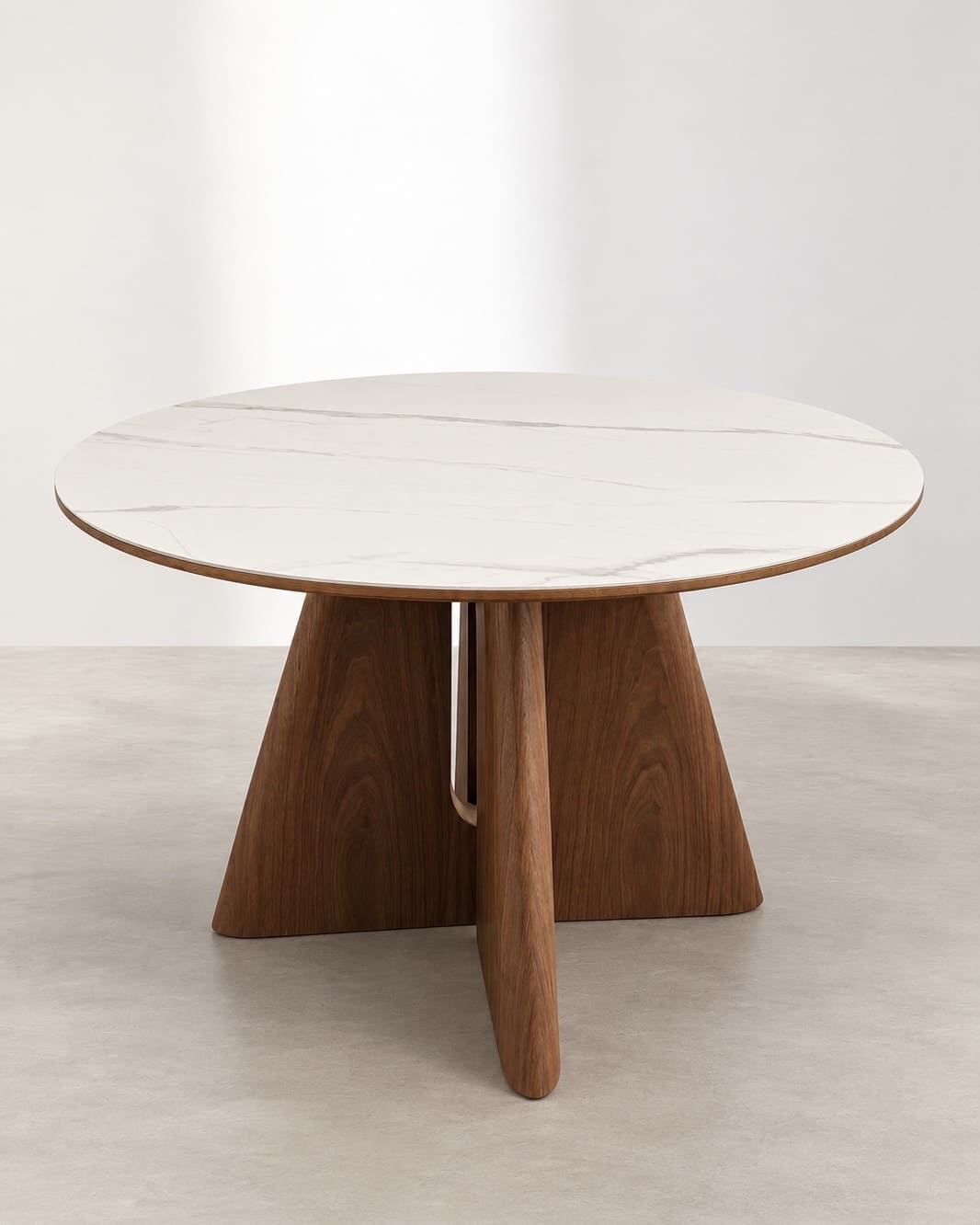 HOLVI Table à manger 0654D7E9-CB12-4FC9-9D0A-5C345DCAEF5F_b492c721-3dee-4399-a744-d15207757161 Oona Mobilier