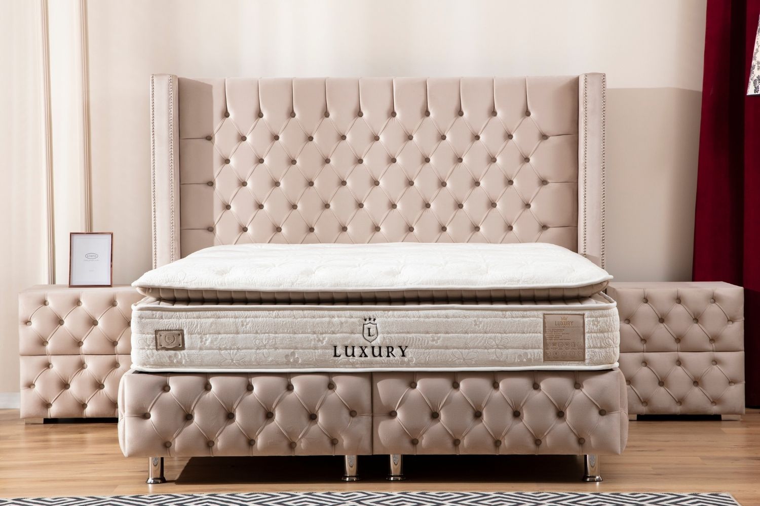 Lit coffre velours beige 150_9aa67539-2964-4386-800f-6b2413a2fccc Oonamobilier