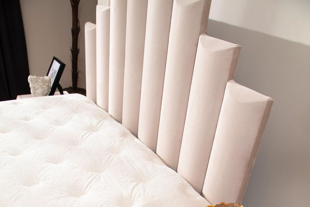 Lit coffre velours beige 194_2c02848a-5ebf-4038-b0d5-b4c5e49fc7e7 Oonamobilier