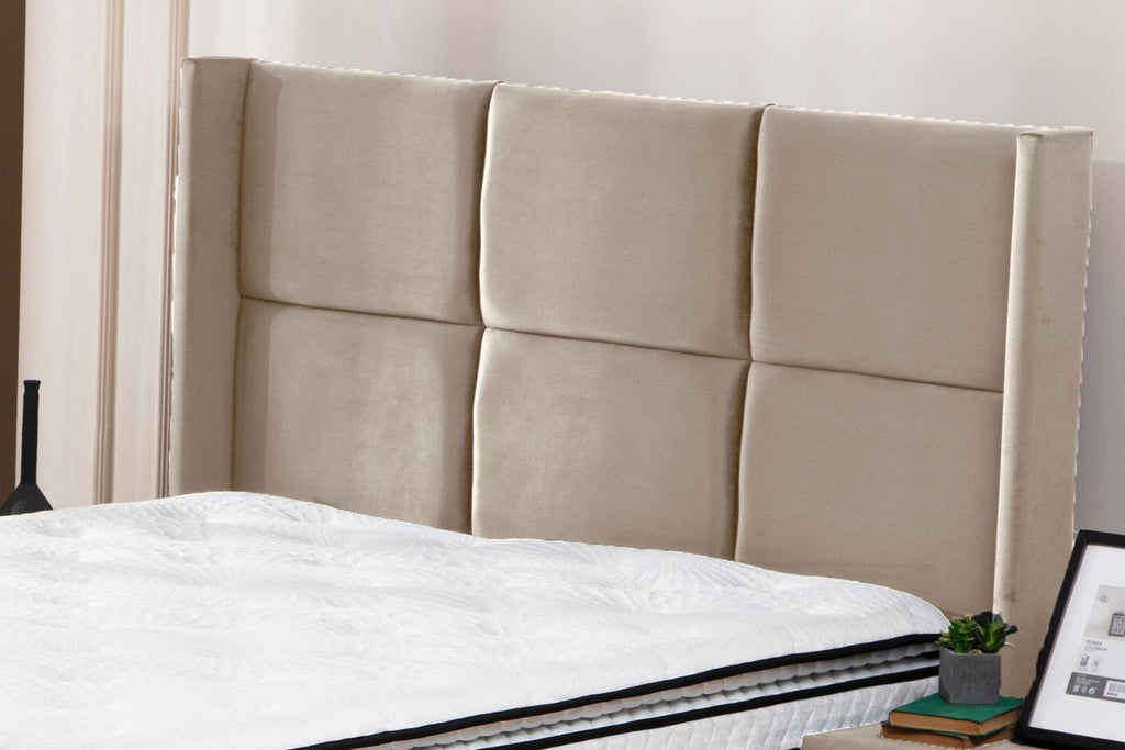 Lit coffre velours beige 216_bfc71f6a-883a-457f-a62c-0ae791743dee Oonamobilier