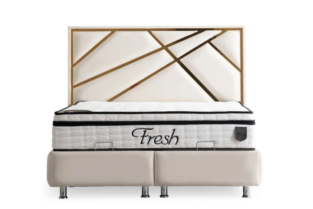Lit coffre velours beige clair 236_6cc89292-9b95-49ab-ad25-d18e6983bb7c Oonamobilier