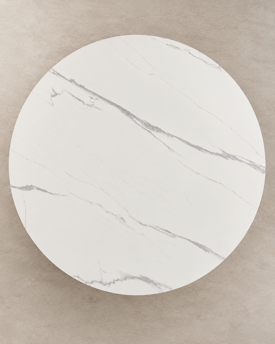 HOLVI Table à manger 49326514-2D70-4774-ACD7-BD2B4805357D_fa017f62-19e8-42e1-9159-085ba3560c84 Oona Mobilier