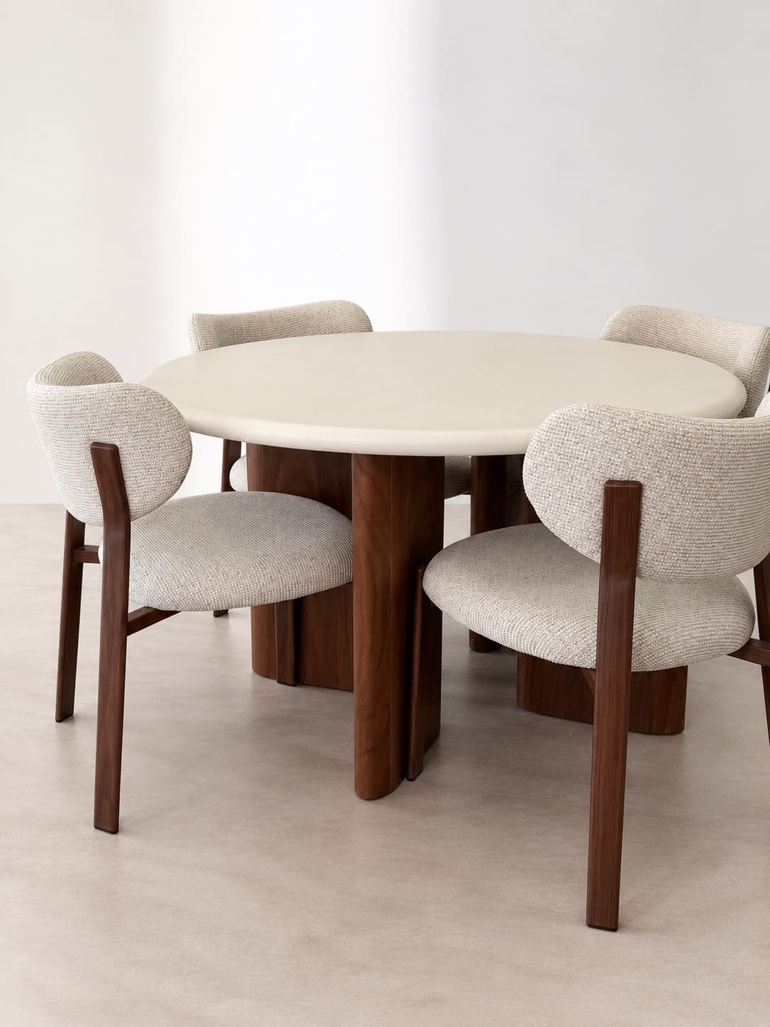 PYRANTH Table à manger 53D67AF0-612A-4046-A966-558A329180F3_6edb910f-0a61-499a-907f-476c06f77e59 Oona Mobilier