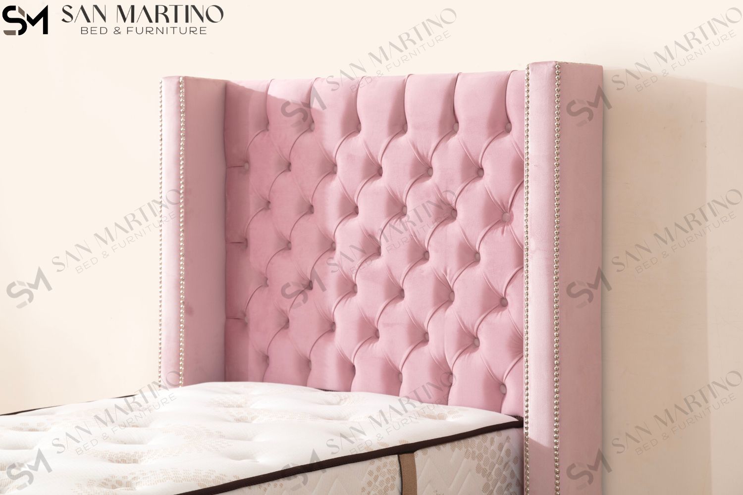 Lit coffre enfant velours rose Photoforsiteweb_5_94b5d855-767e-4e89-a763-8d805a411428 Oonamobilier
